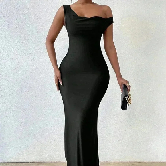 Black Sexy Women's Solid Asymmetrical Neck Open Back Dress - Picture 5 of 5